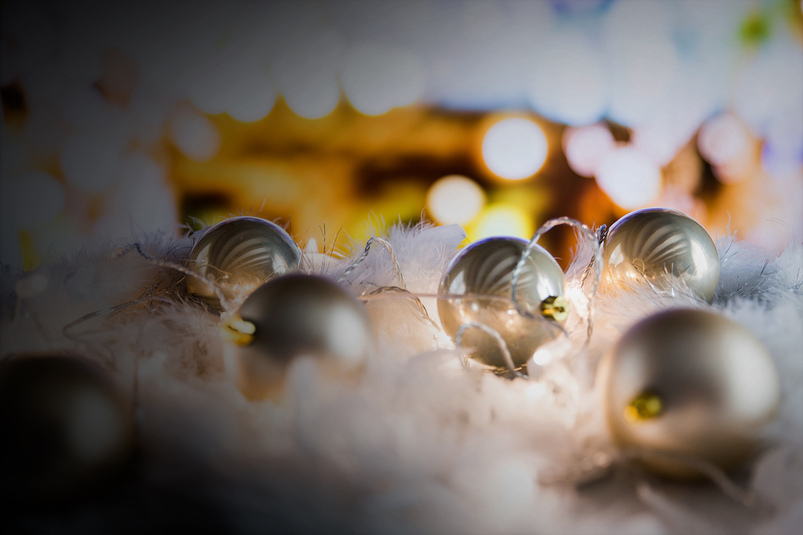 <p> SEASON’S GREETINGS </p>